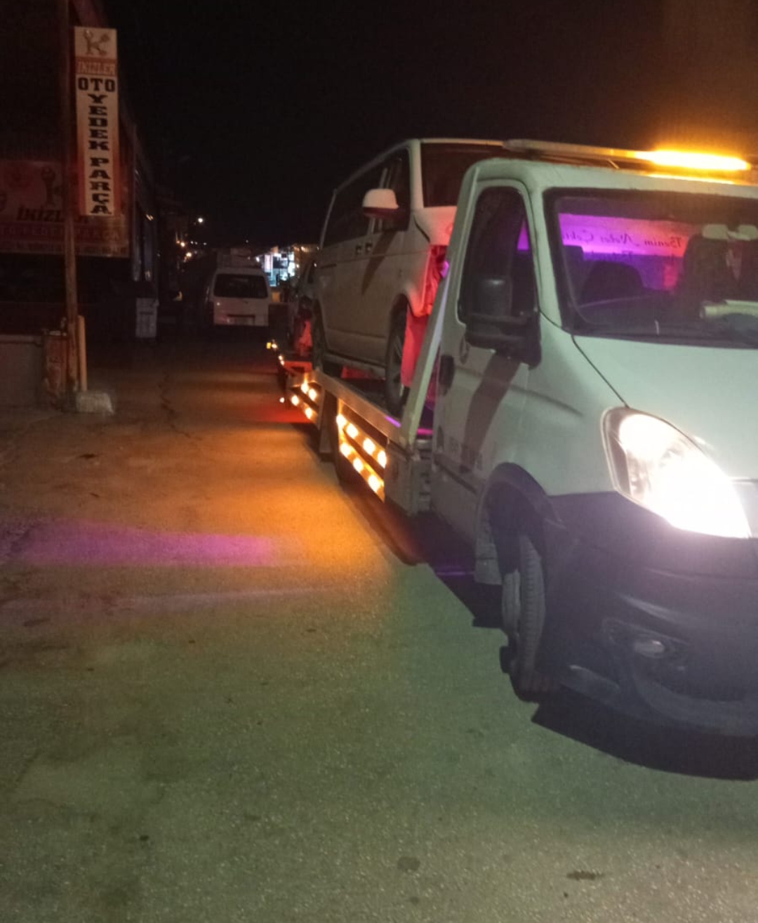 Bursa dan İstanbul a oto çekicimiz gelmektedir